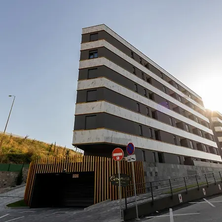 New For 2, Free Private Garage Spot, Wi-fi, 200 M From Mall Of Apartamento *