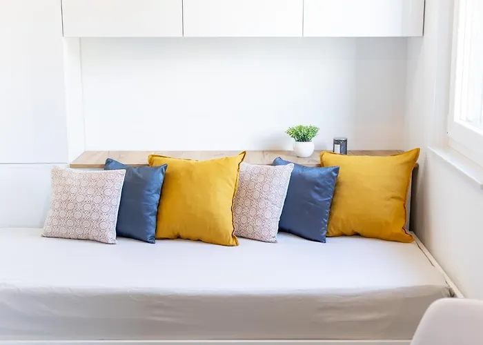 아파트 New For 2, Free Private Garage Spot, Wi-fi, 200 M From Mall Of 스플리트