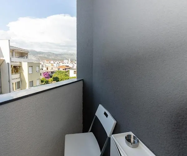 아파트 New For 2, Free Private Garage Spot, Wi-fi, 200 M From Mall Of