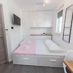 公寓 New For 2, Free Private Garage Spot, Wi-fi, 200 M From Mall Of *